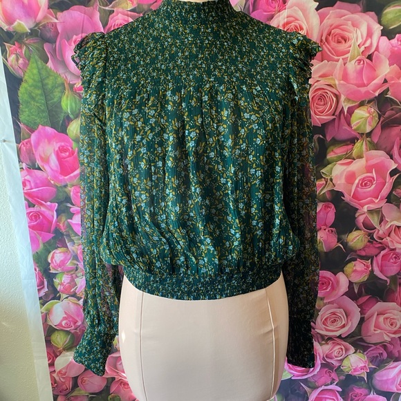 Free people green long sleeves top 💫✨🍃 - Picture 3 of 8